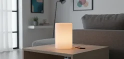 Bord lampe med farve skiftende LED inkl. fjernbetjening