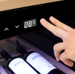 Caso WineExclusive 180 Smart falstaff