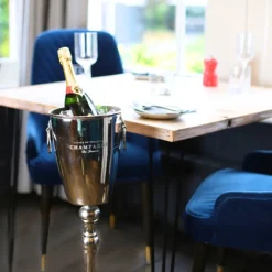 Elegant Champagne Spand på Stativ