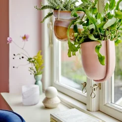 Kati Hængeurtepotte, Rosa, Metal