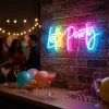Neon skilt “Let’s Party”