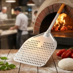 Pizzaspade perforeret anodiseret aluminium 710x355 mm