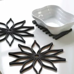 SET OF 3 MAGIC TRIVET sort silikone